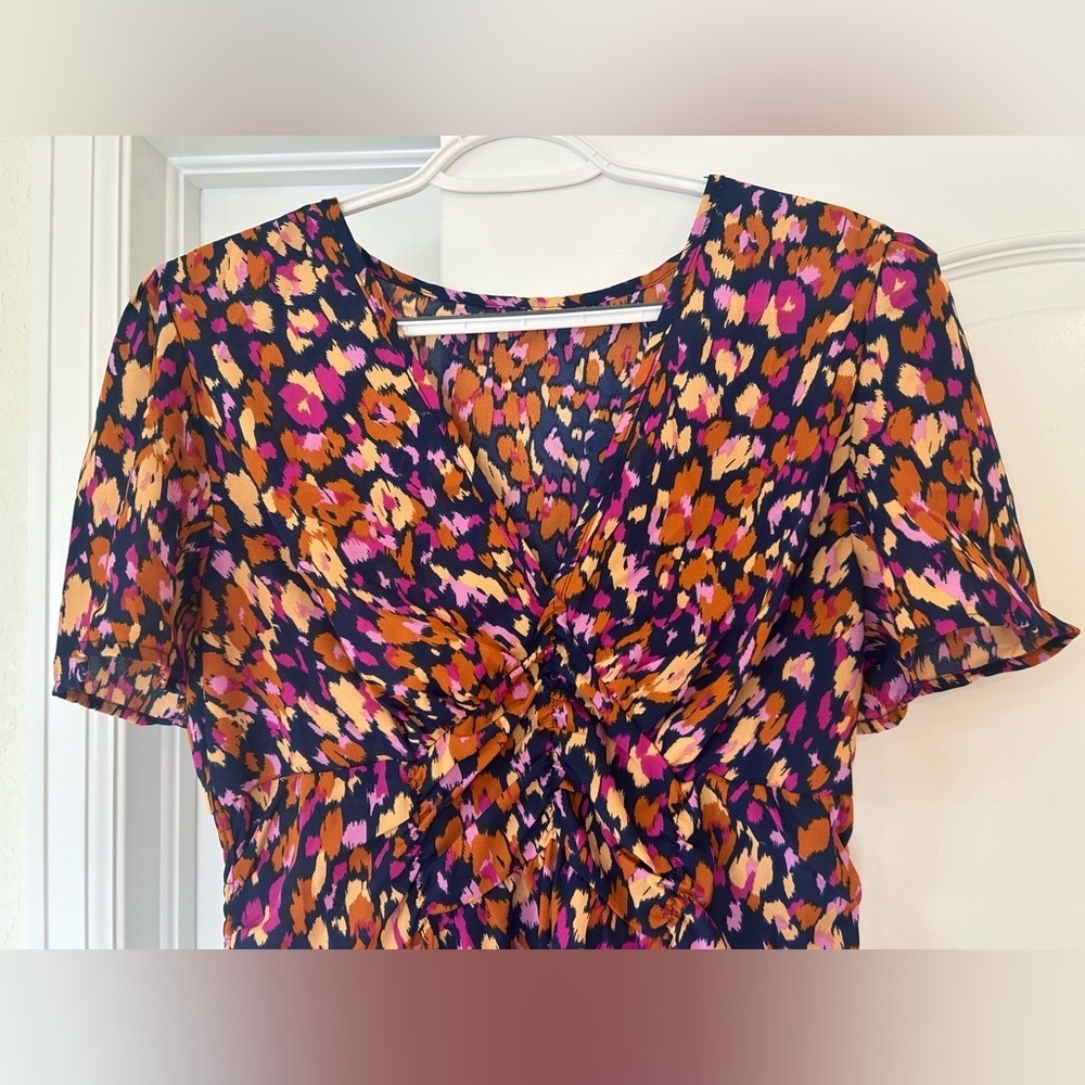 NWOT Floral Print V-neck Dress - Picture 5 of 10